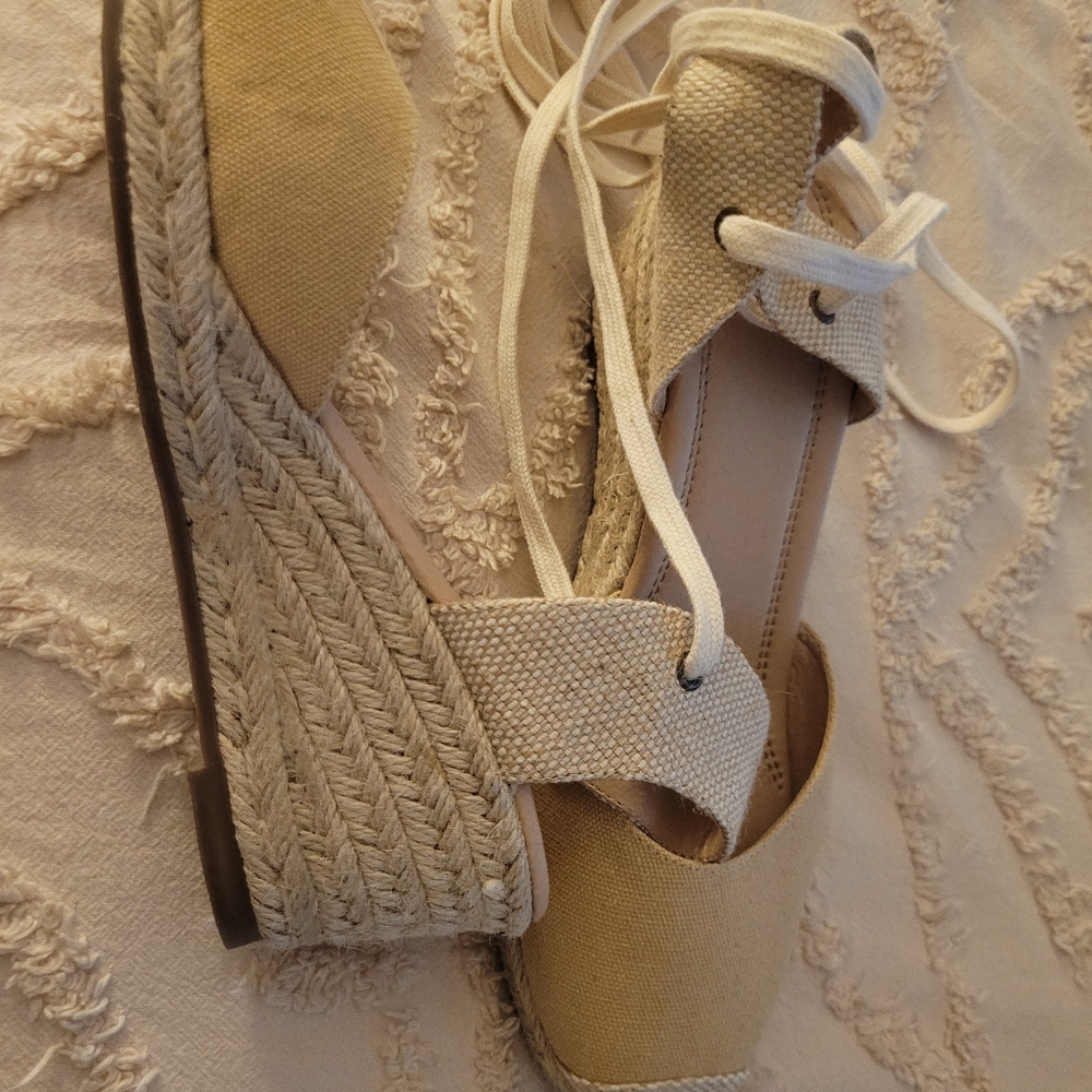 Shoes - Picture 2 of 5